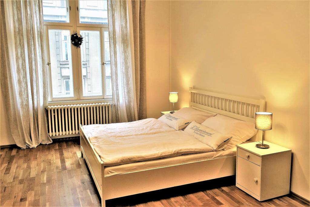 Old Town Square Superior Apartments - Valentin Praag Buitenkant foto